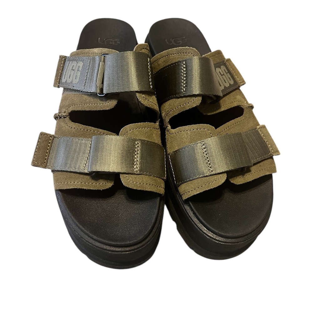 Women UGG Olive Green Platform Sandals perfect conditionals size 9.5